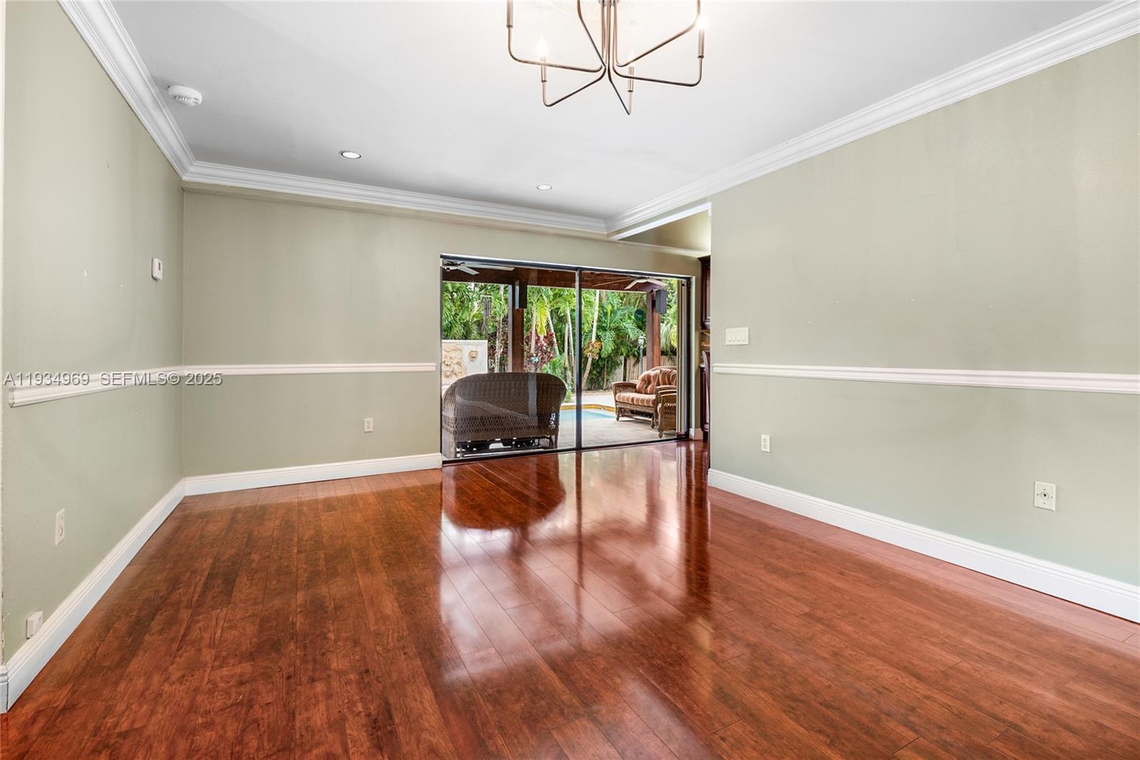 7524 SW 78th Ter Miami, FL 33143