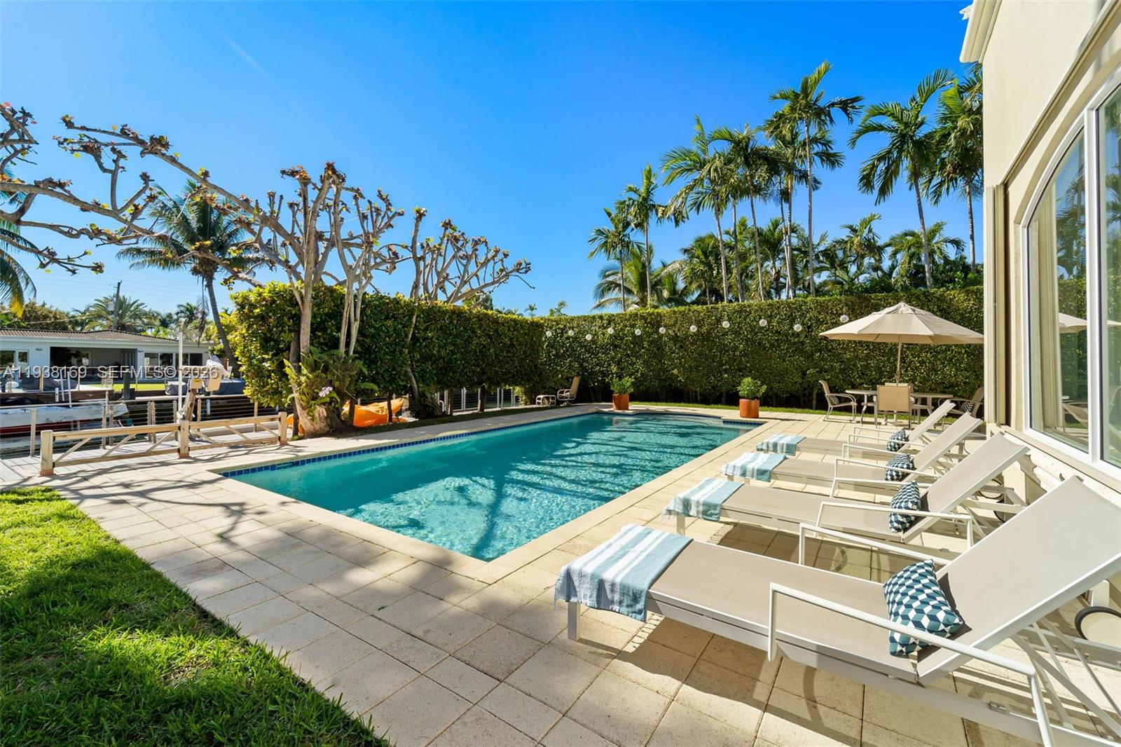 1490 Cleveland Rd Miami Beach, FL 33141