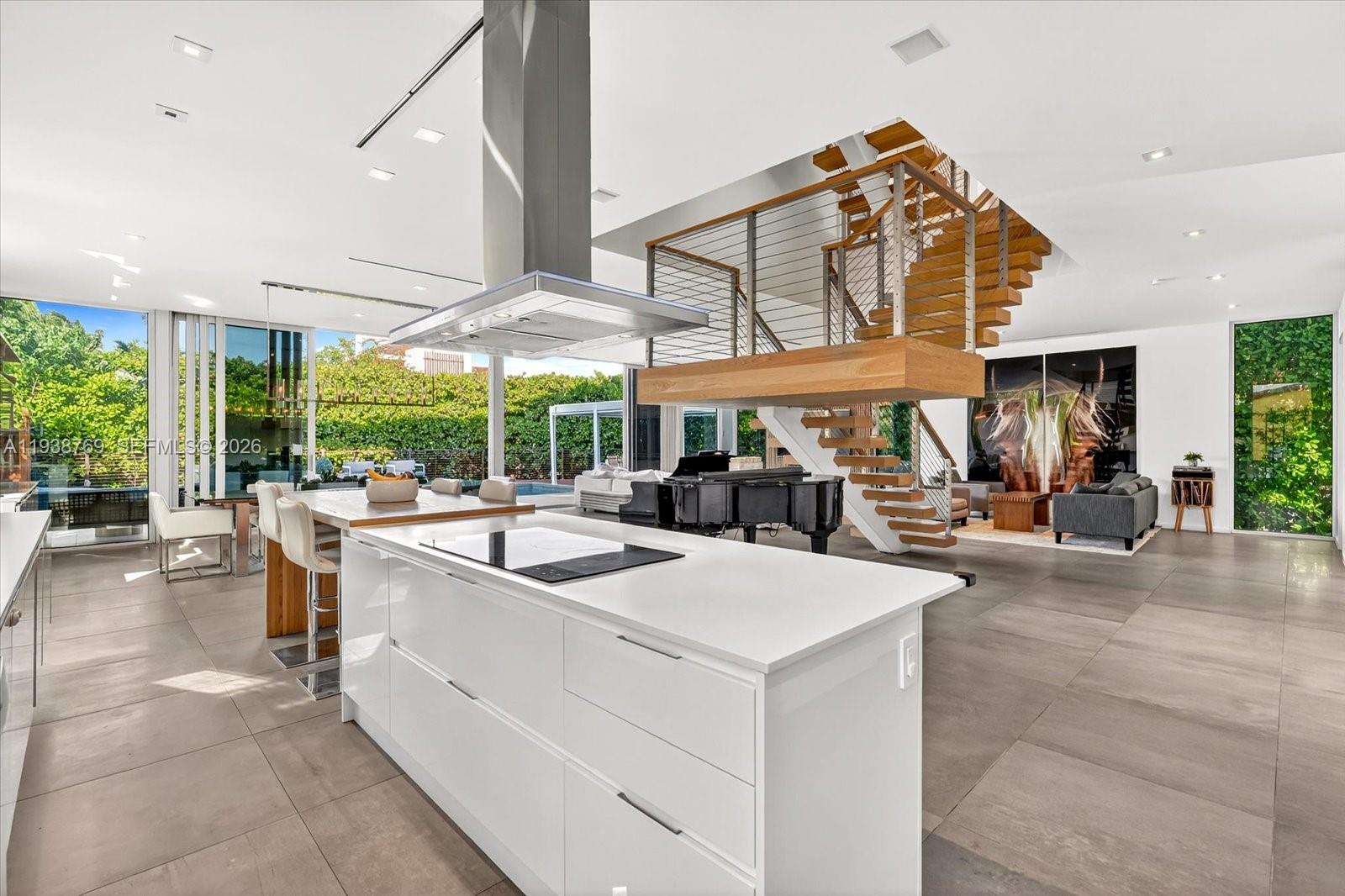 201 Palm Ave Miami Beach, FL 33139