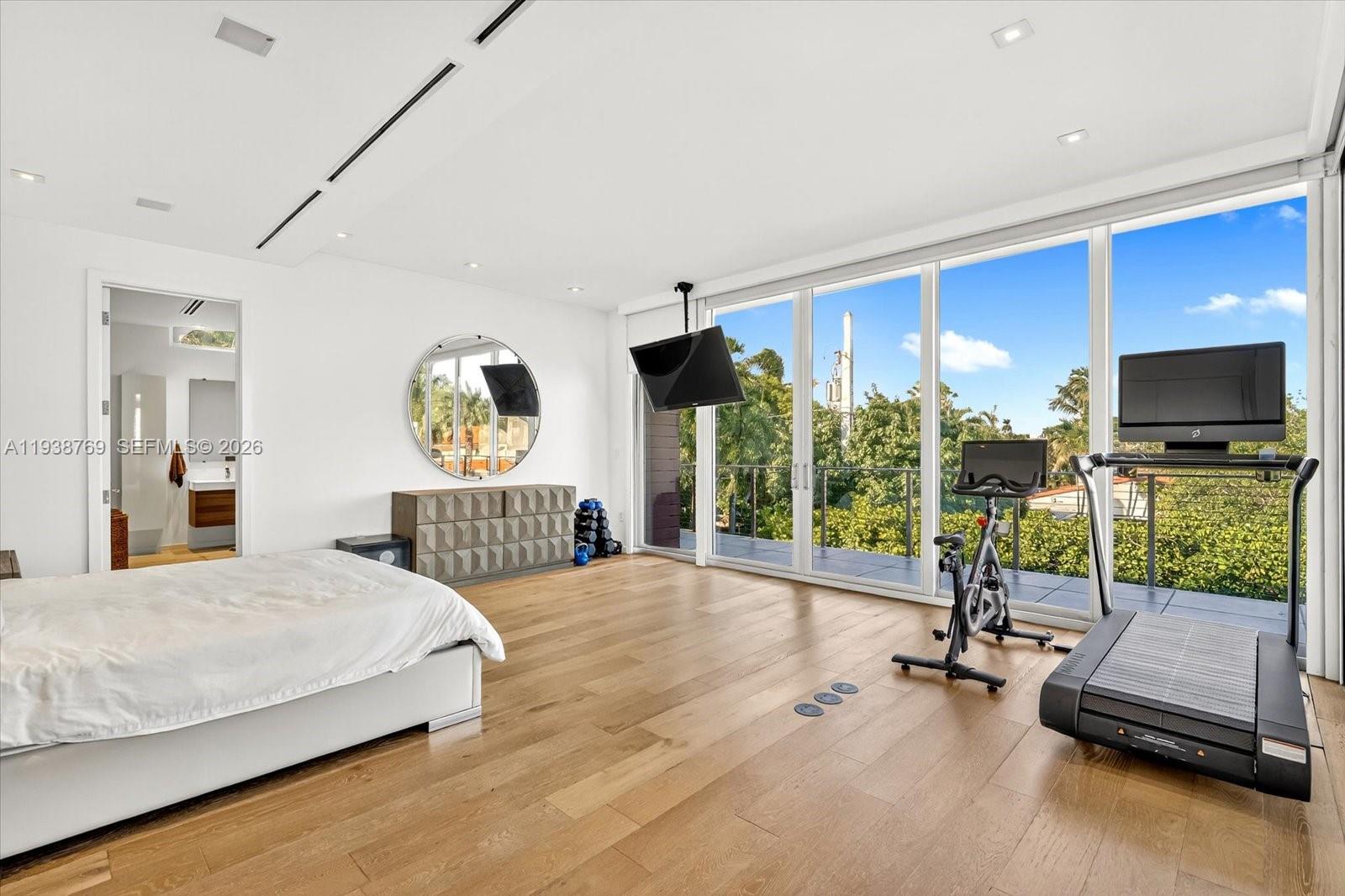 201 Palm Ave Miami Beach, FL 33139