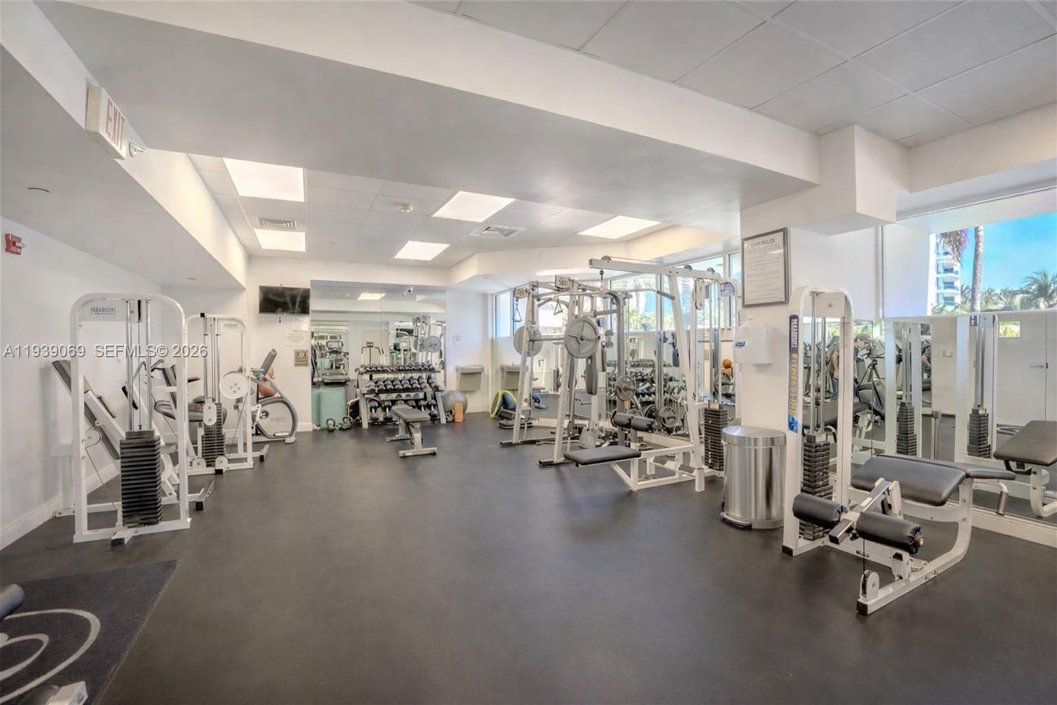 5900 Collins Ave #1405 Miami Beach, FL 33140