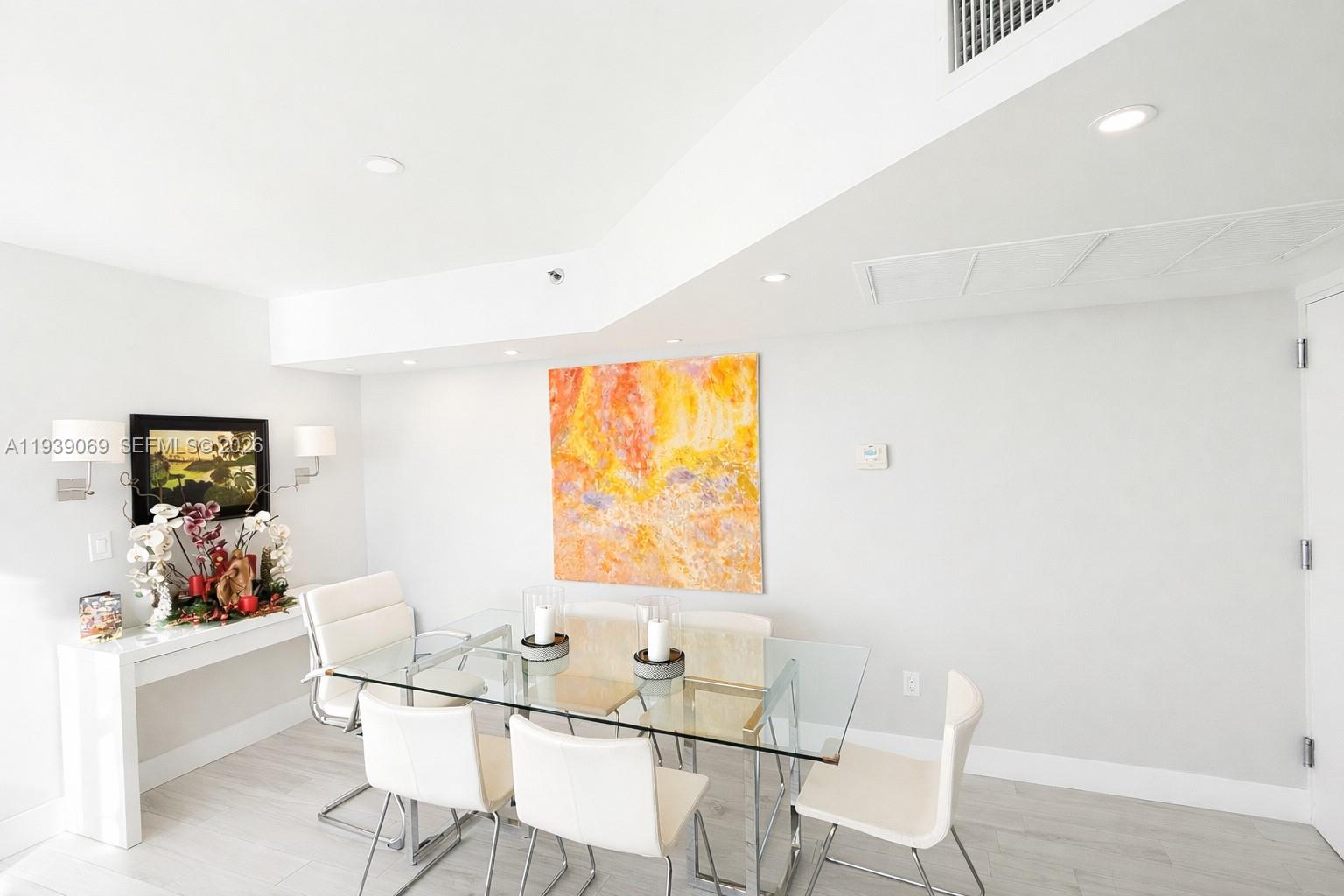 5900 Collins Ave #1405 Miami Beach, FL 33140