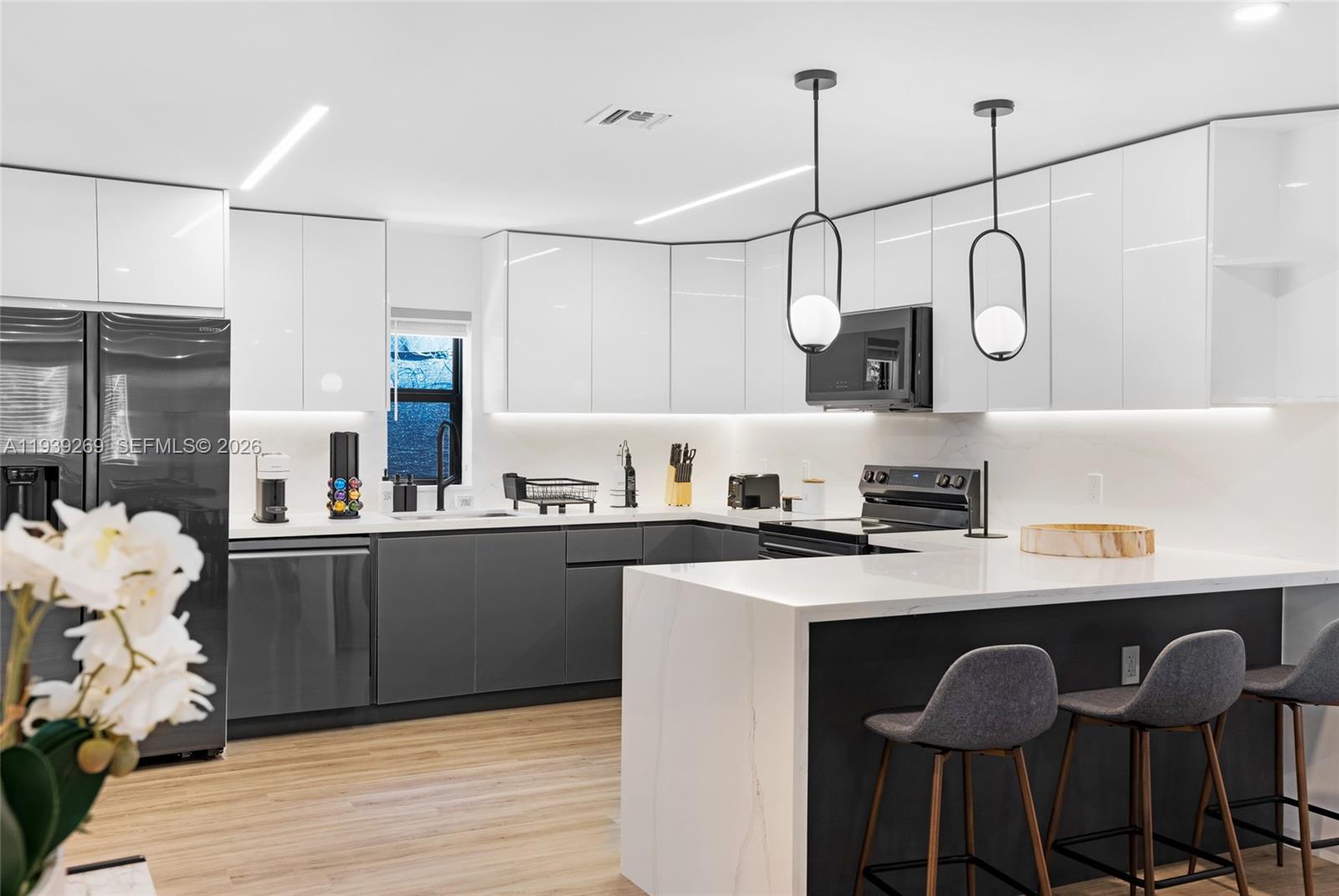 111 NW 53rd St Miami, FL 33127