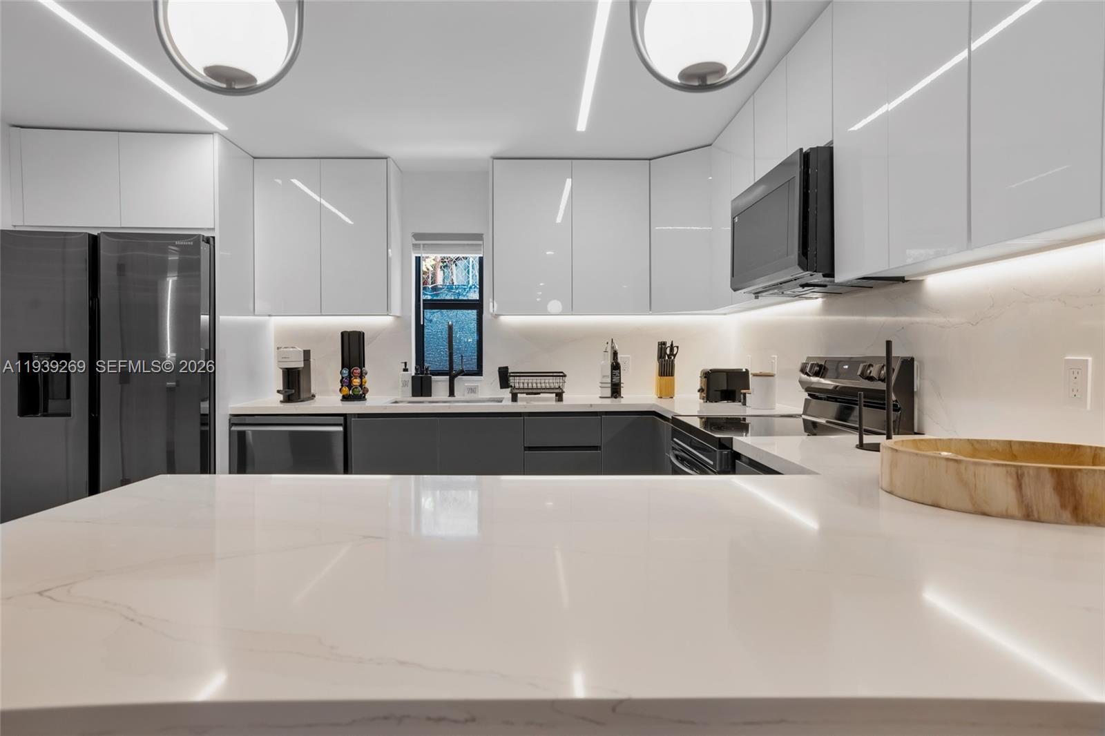 111 NW 53rd St Miami, FL 33127