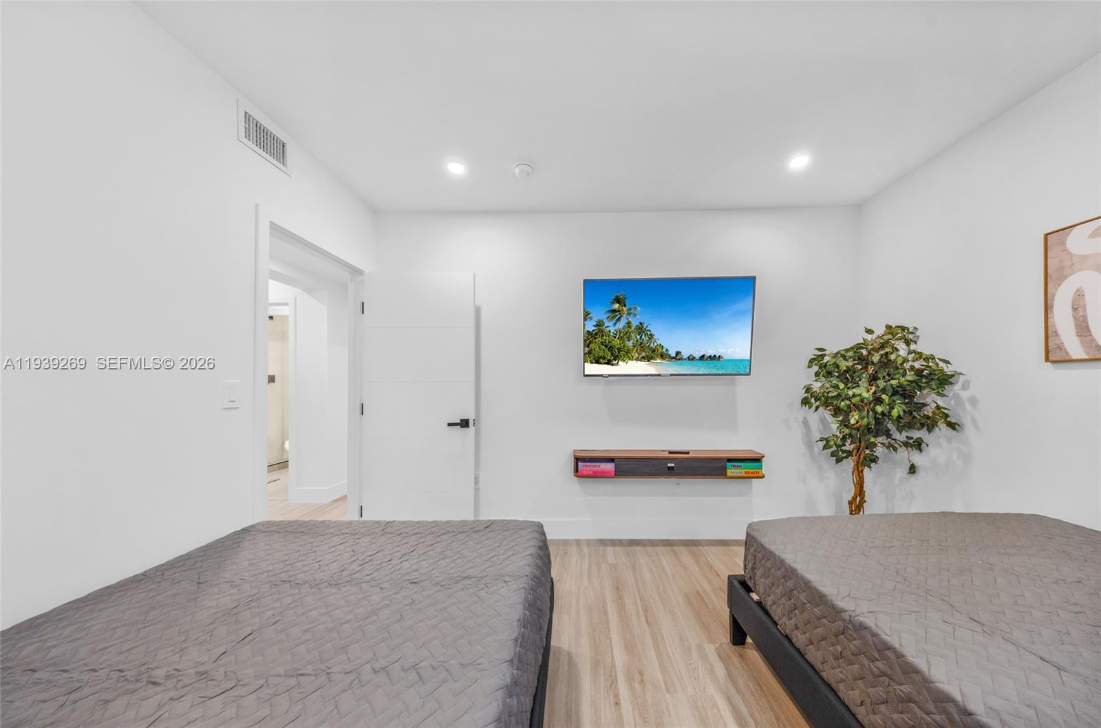 111 NW 53rd St Miami, FL 33127