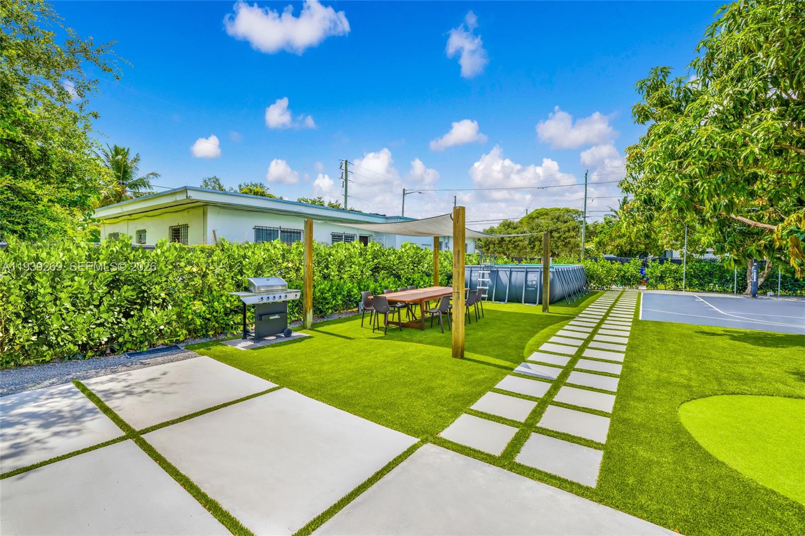 111 NW 53rd St Miami, FL 33127