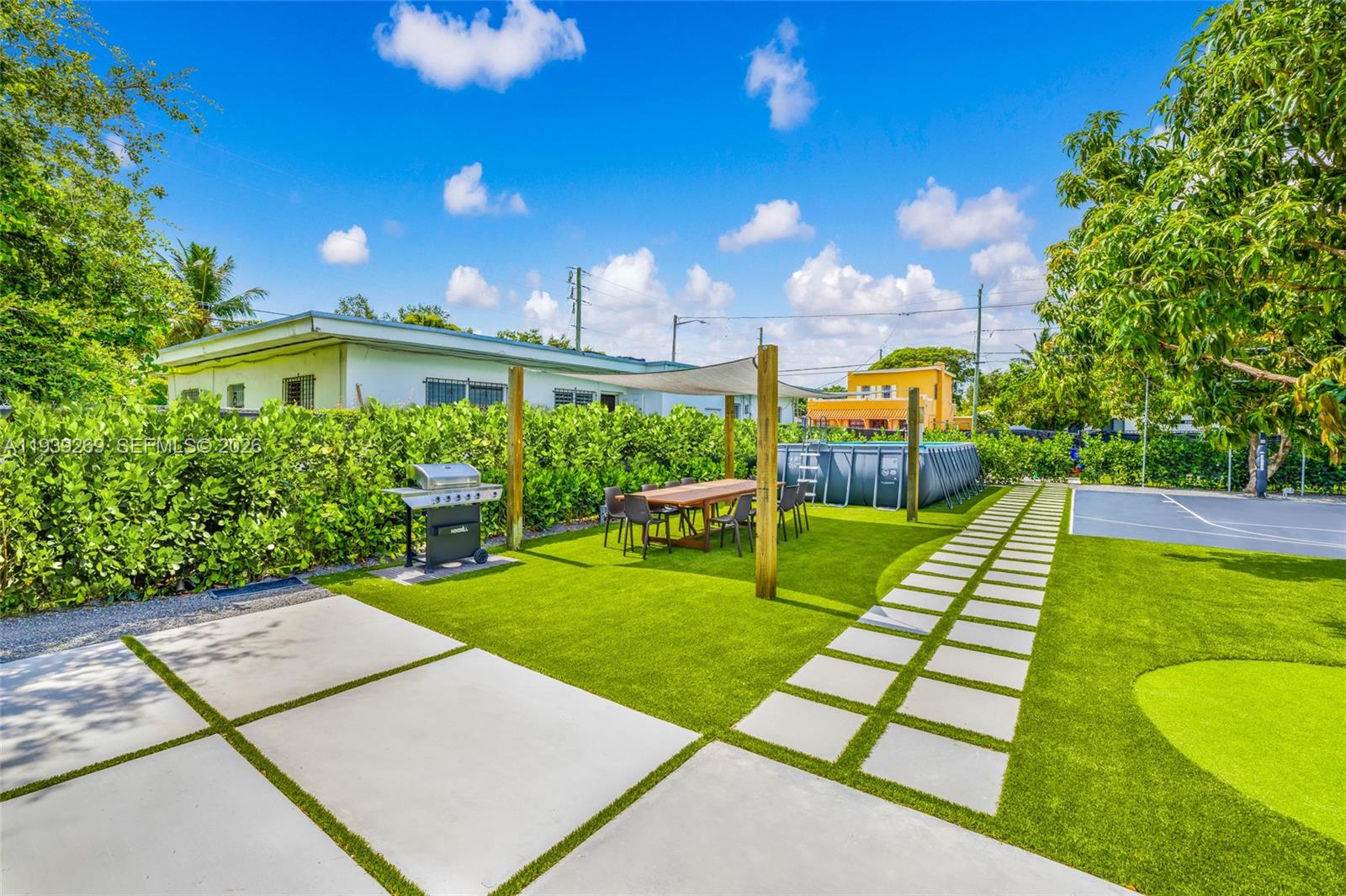 111 NW 53rd St Miami, FL 33127