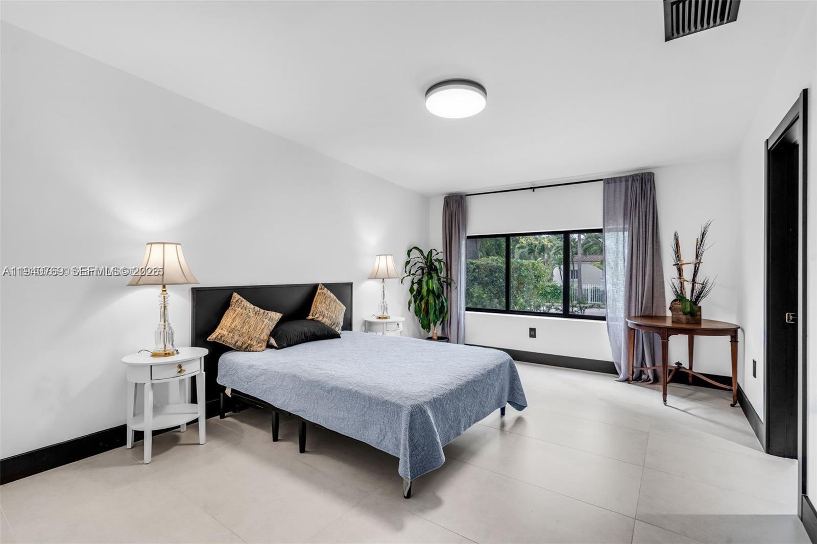 9015 NE 10th Ave Miami, FL 33138