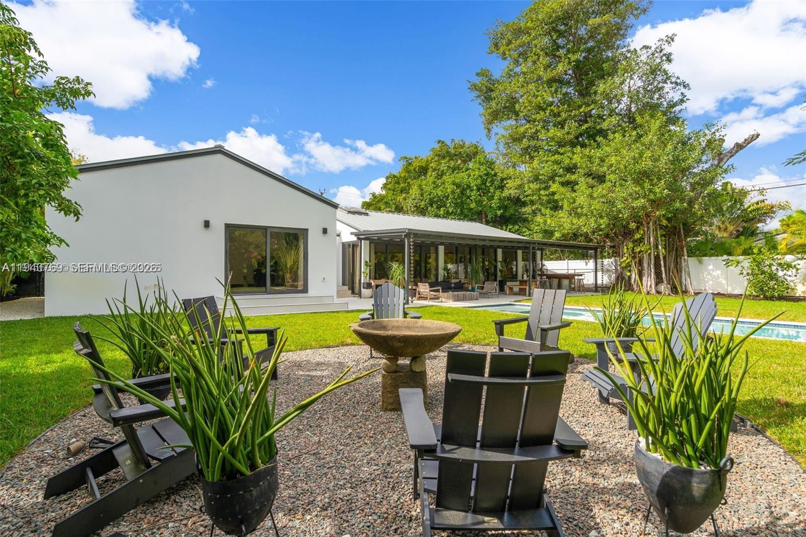 9015 NE 10th Ave Miami, FL 33138