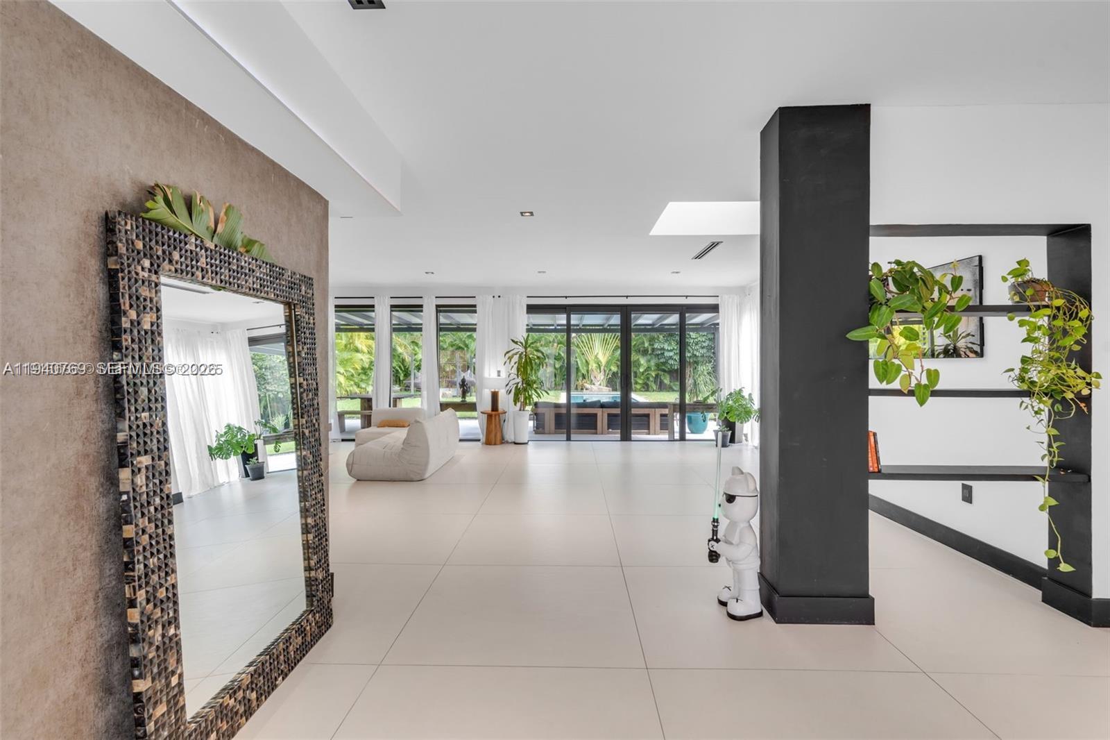 9015 NE 10th Ave Miami, FL 33138