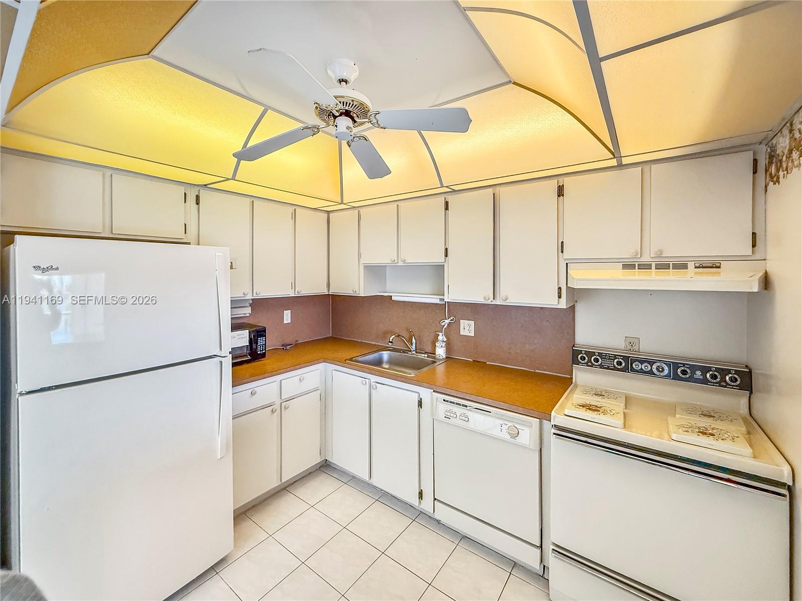 16570 NE 26th Ave #2J North Miami Beach, FL 33160