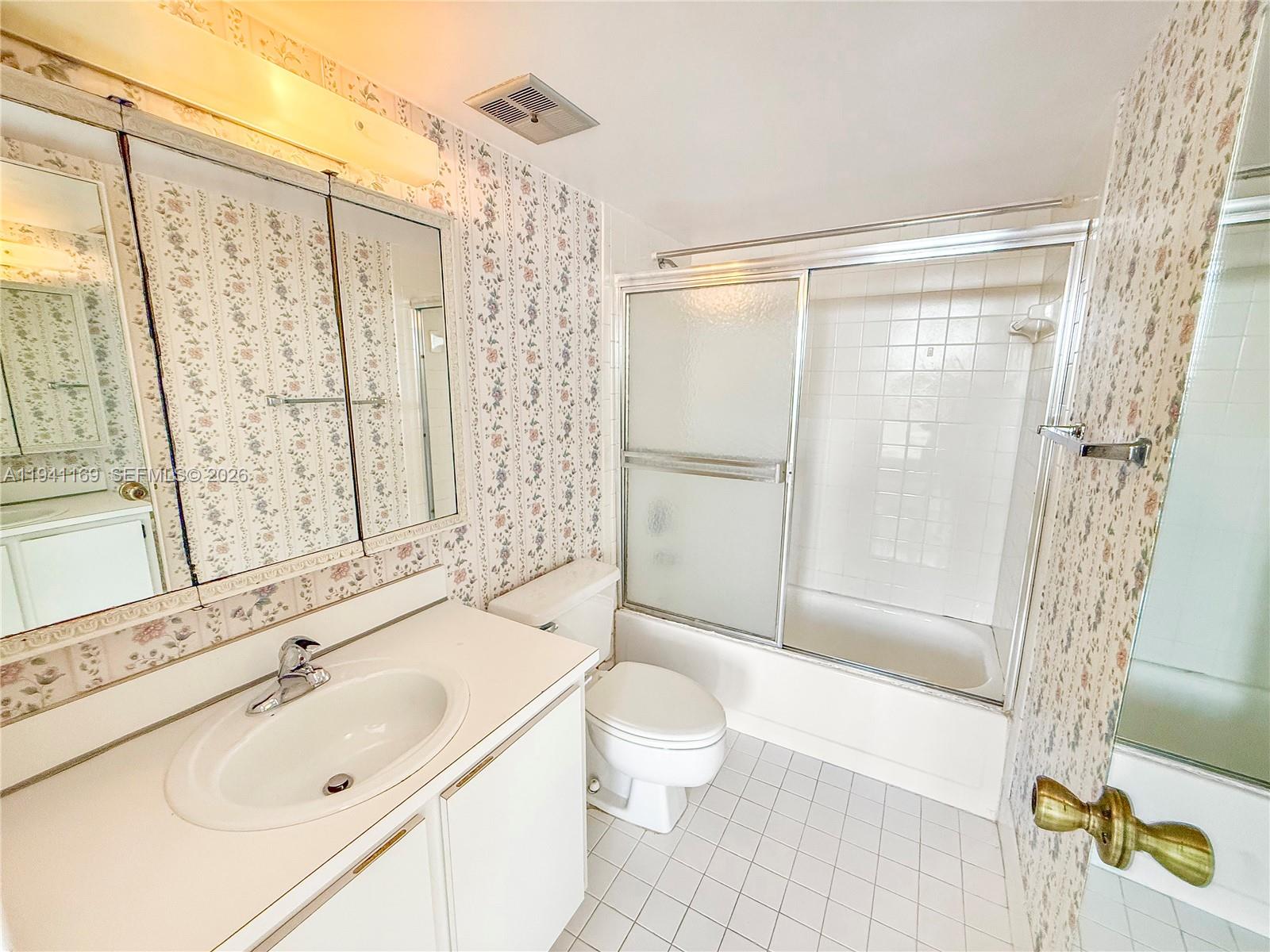 16570 NE 26th Ave #2J North Miami Beach, FL 33160