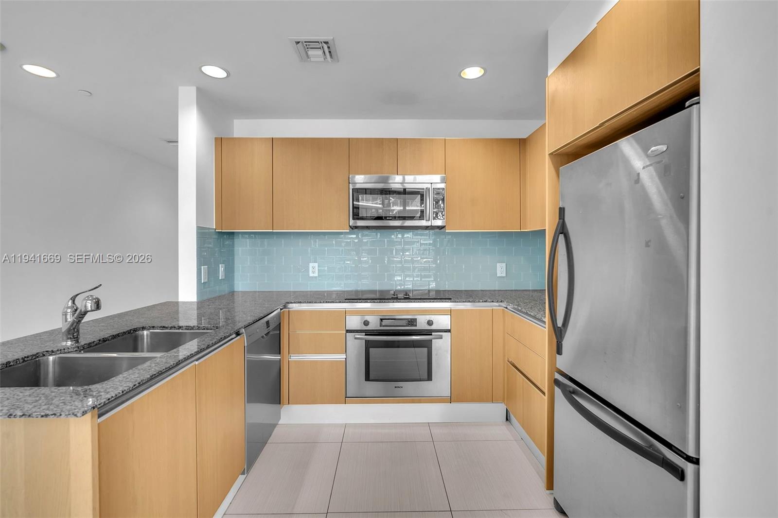 image 1060 Brickell Condo5