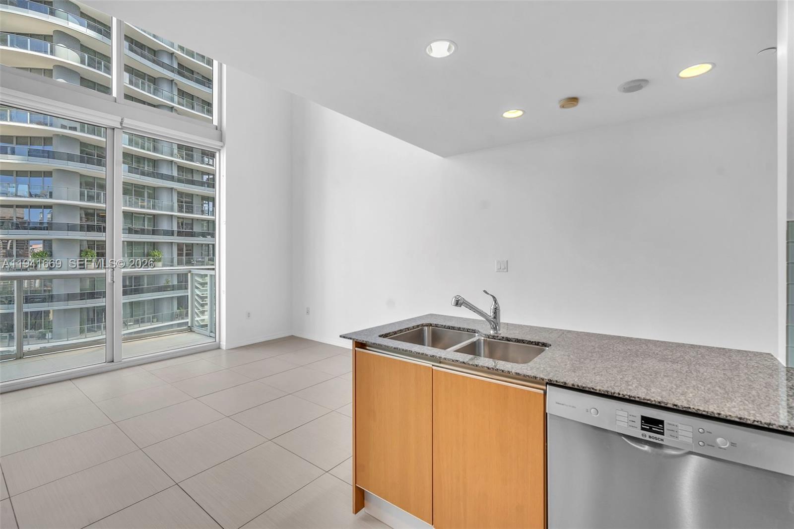image 1060 Brickell Condo6
