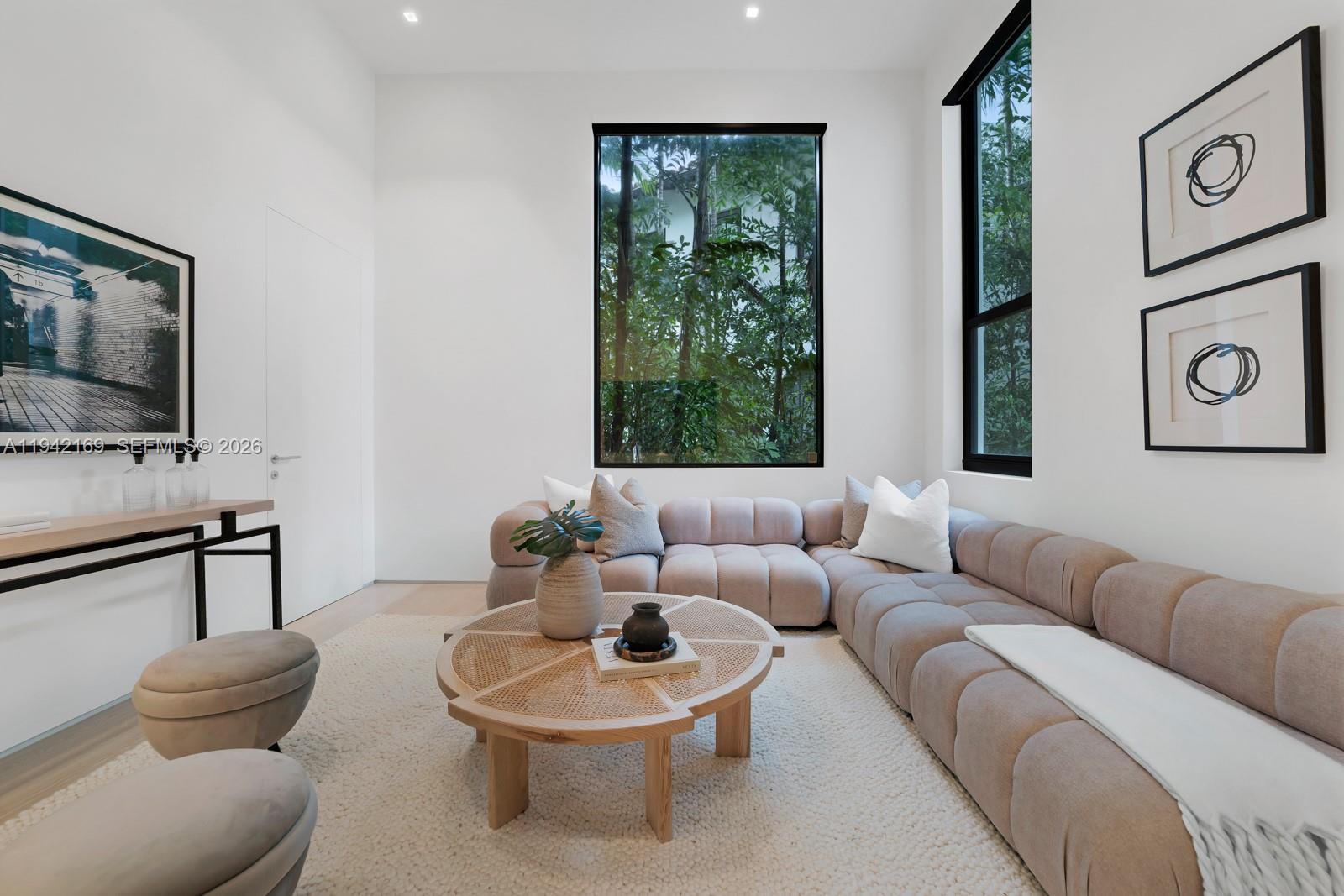 33 E Dilido Dr Miami Beach, FL 33139