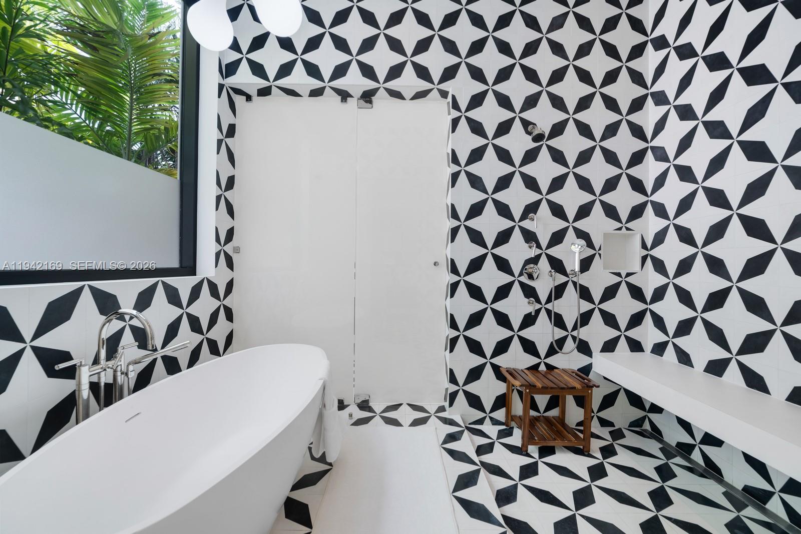 33 E Dilido Dr Miami Beach, FL 33139