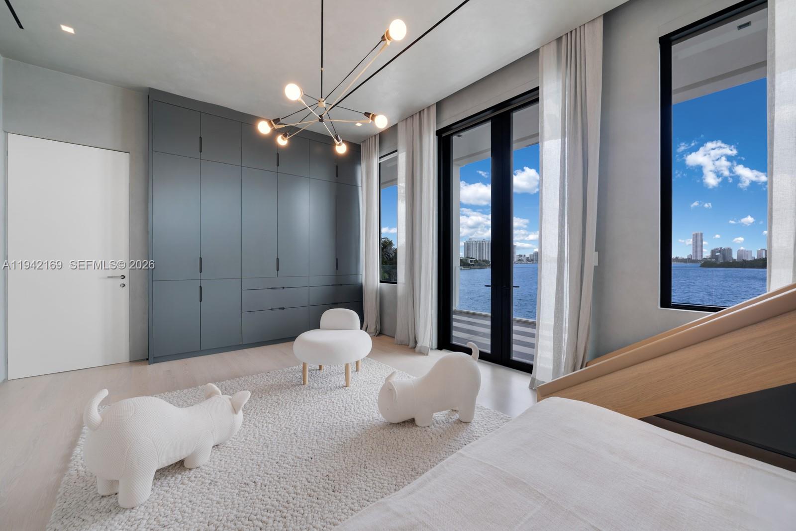 33 E Dilido Dr Miami Beach, FL 33139