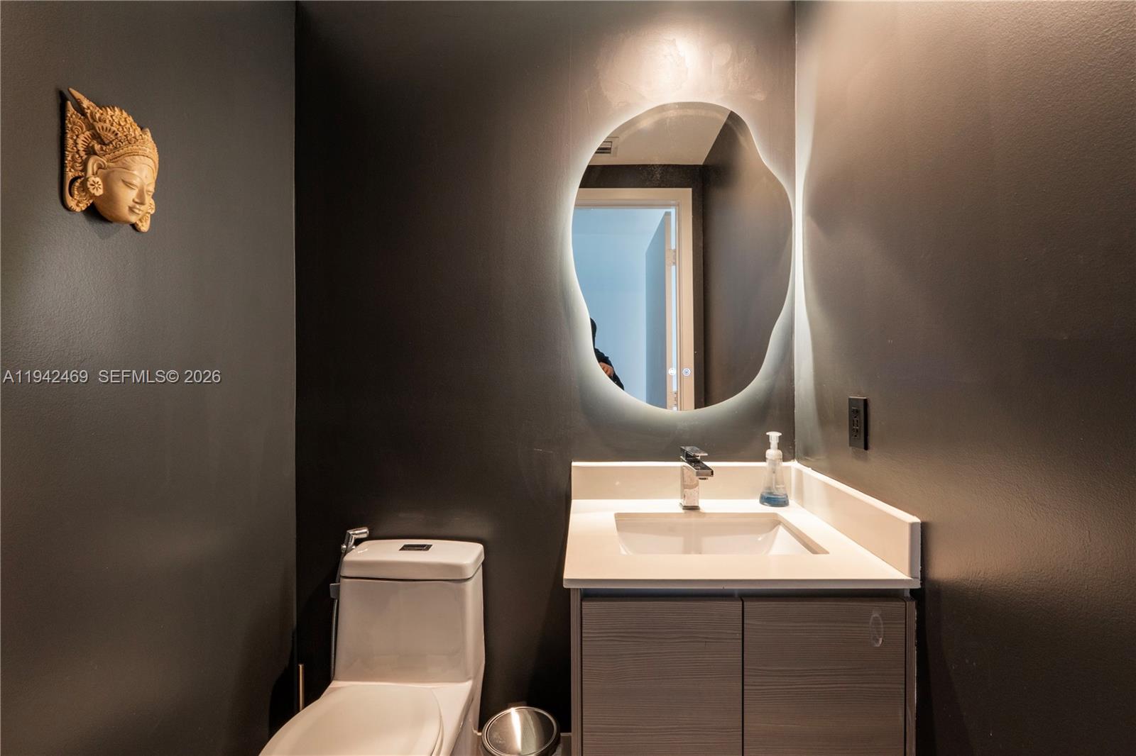 image Icon Bay Condo14