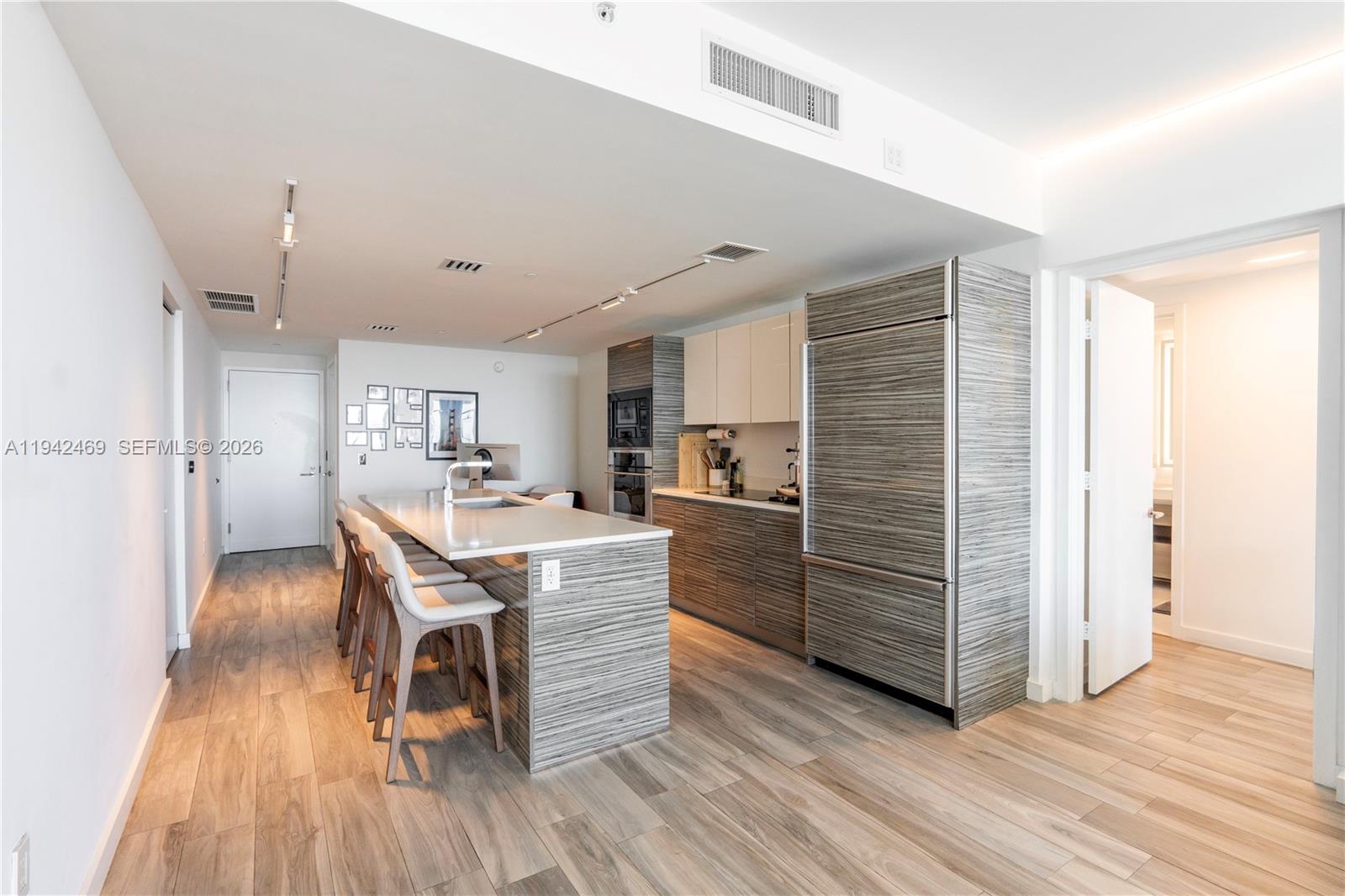 image Icon Bay Condo4