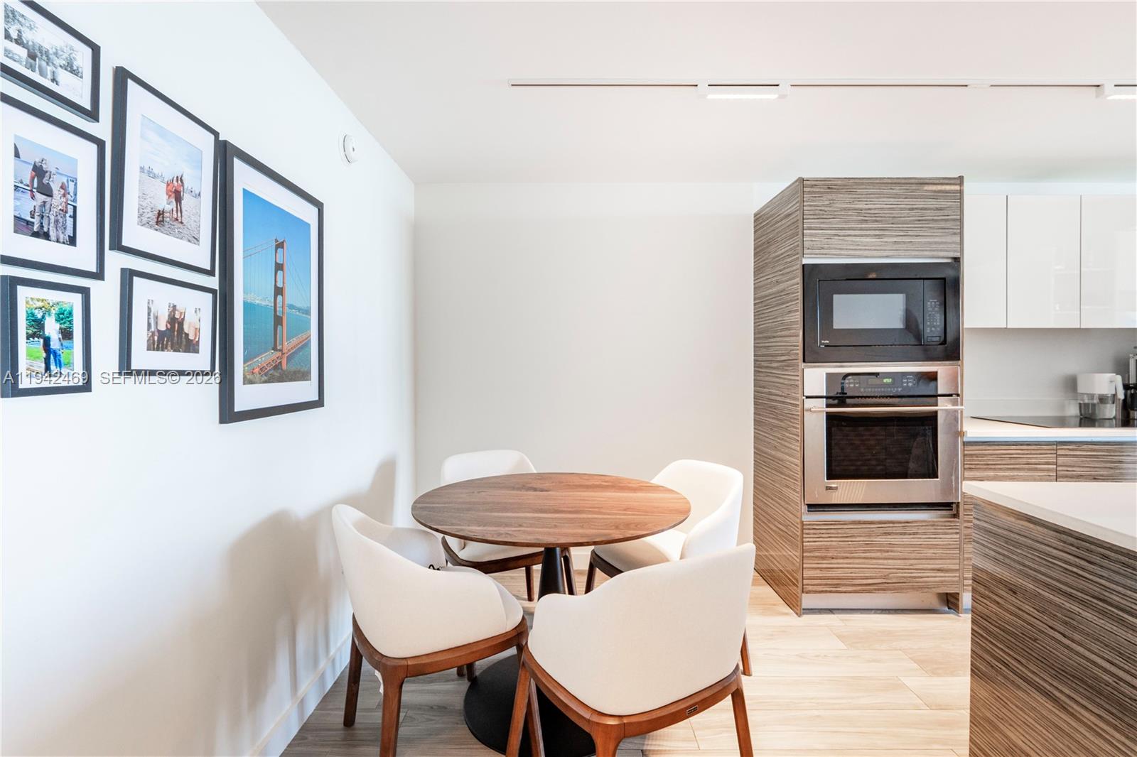 image Icon Bay Condo7