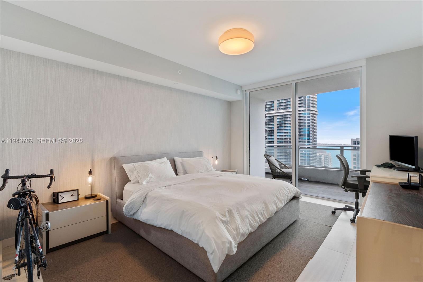 1080 Brickell Ave #3702 Miami, FL 33131