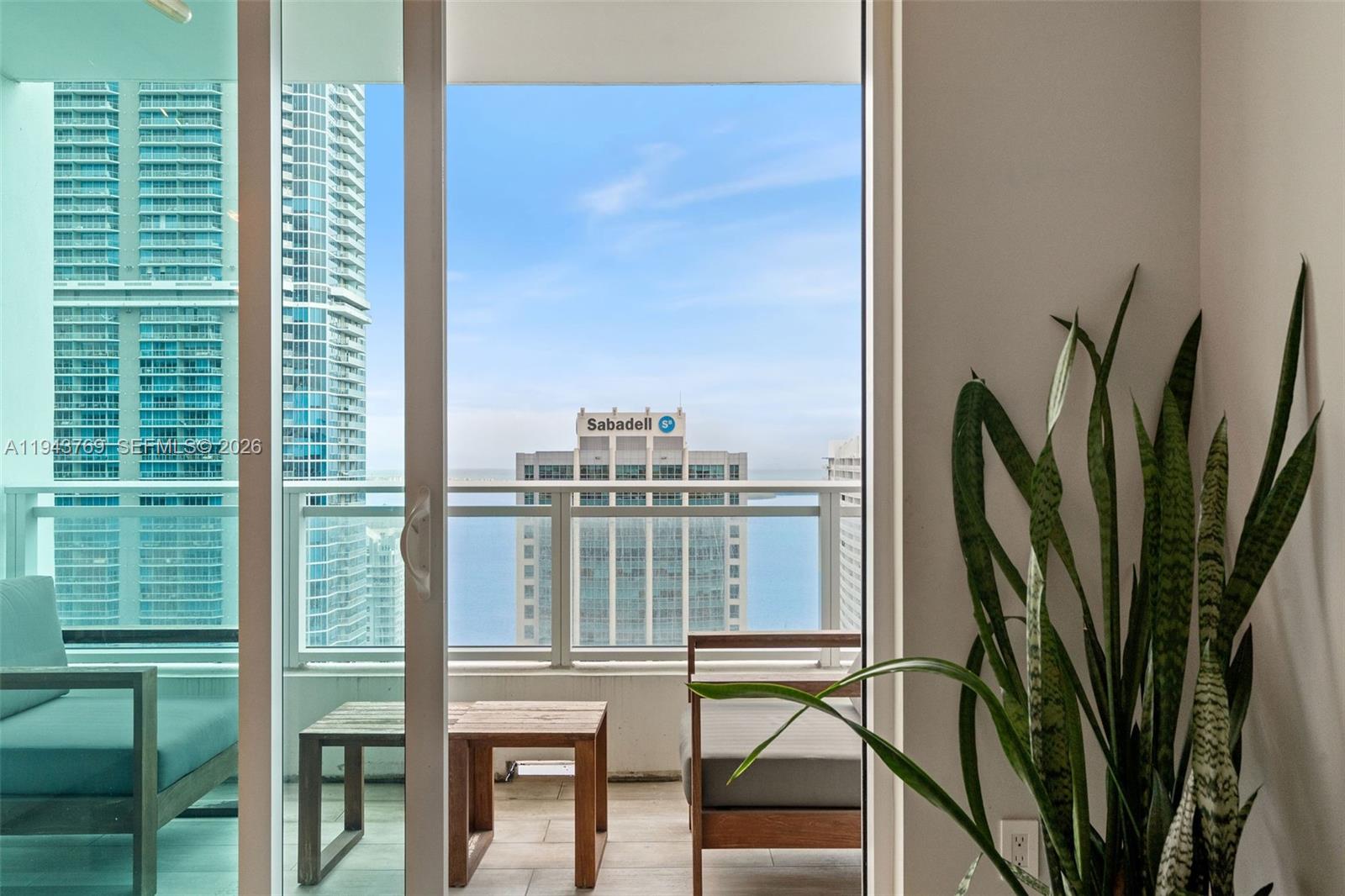 1080 Brickell Ave #3702 Miami, FL 33131