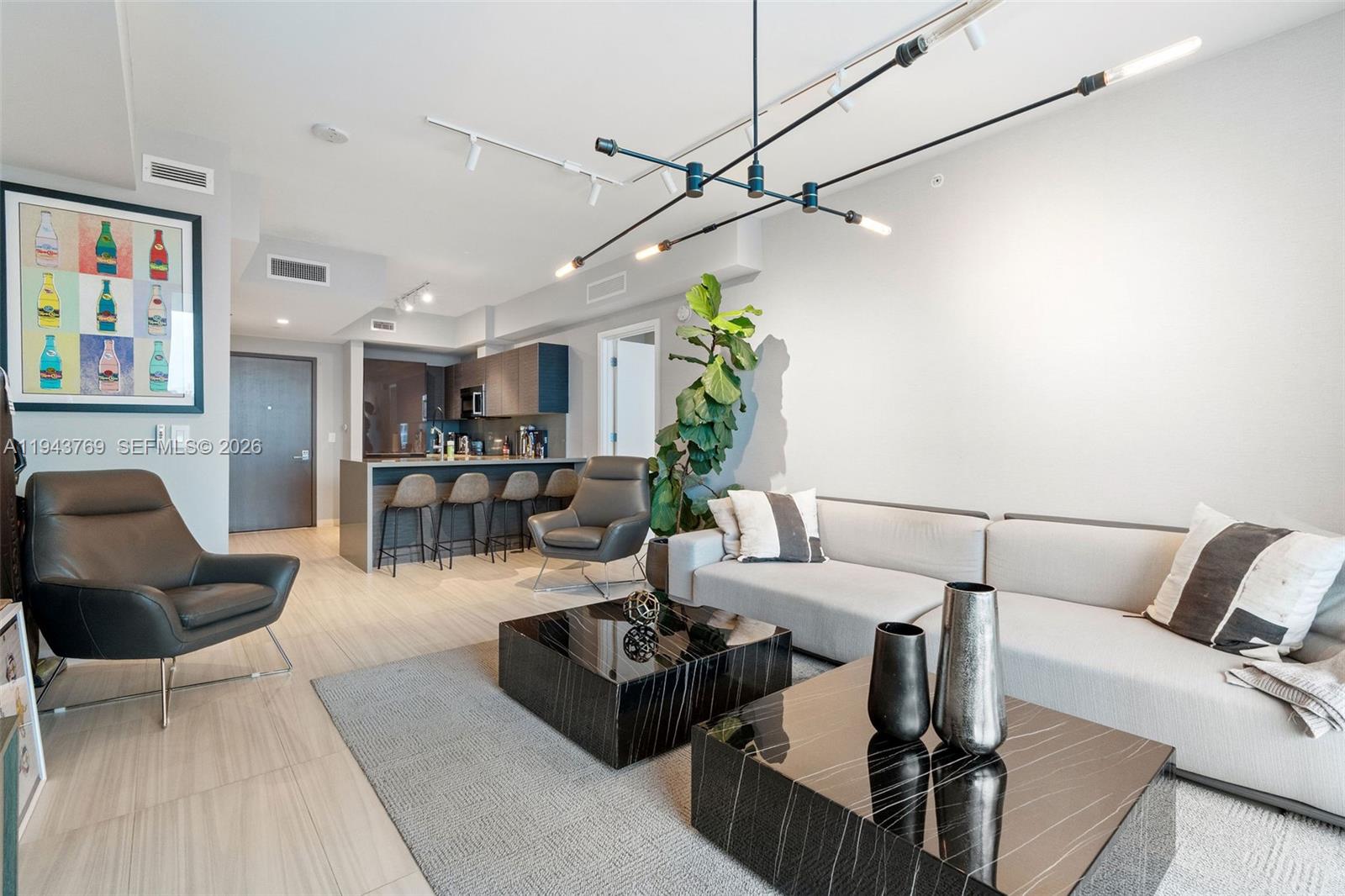 1080 Brickell Ave #3702 Miami, FL 33131