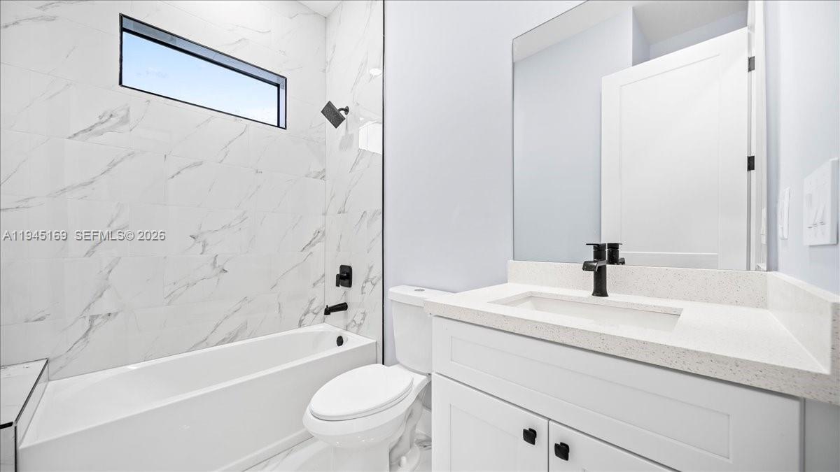 705 8th Ave Lehigh Acres, FL 33972