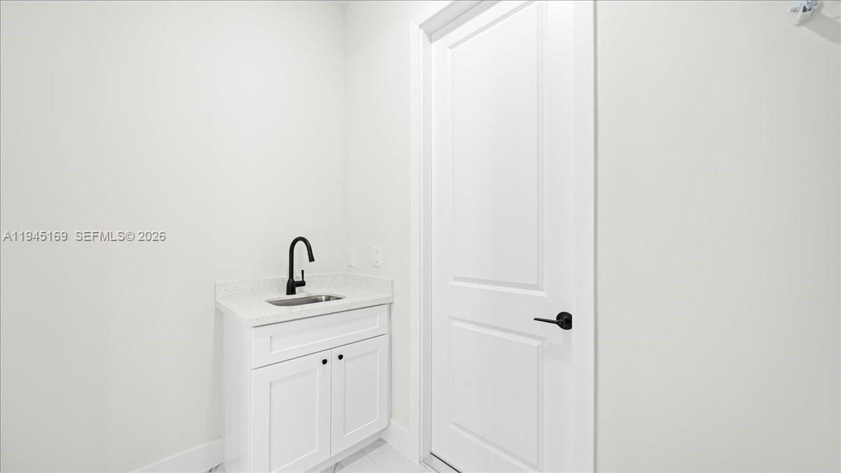 705 8th Ave Lehigh Acres, FL 33972