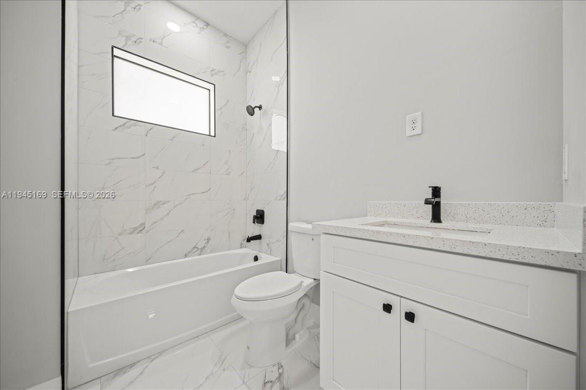 705 8th Ave Lehigh Acres, FL 33972