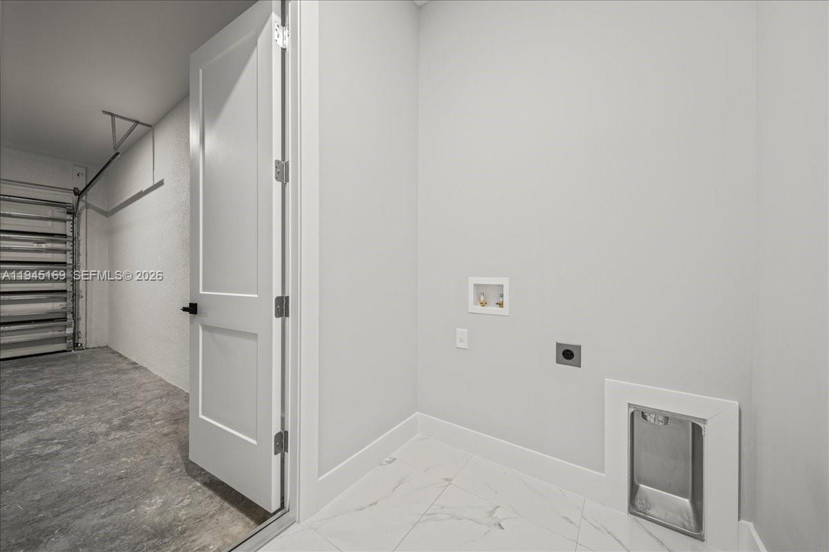 705 8th Ave Lehigh Acres, FL 33972