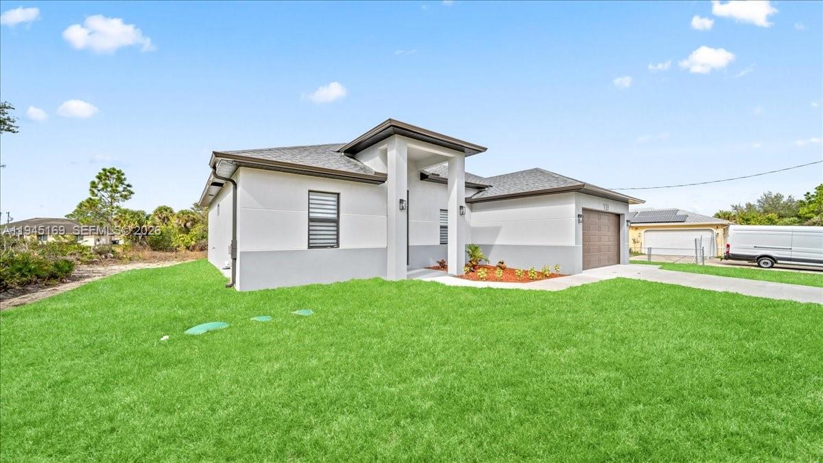 705 8th Ave Lehigh Acres, FL 33972