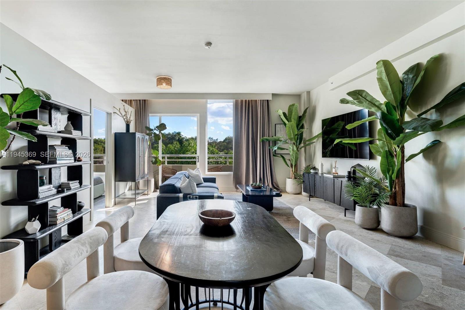 3250 Grand Ave #306 Miami, FL 33133