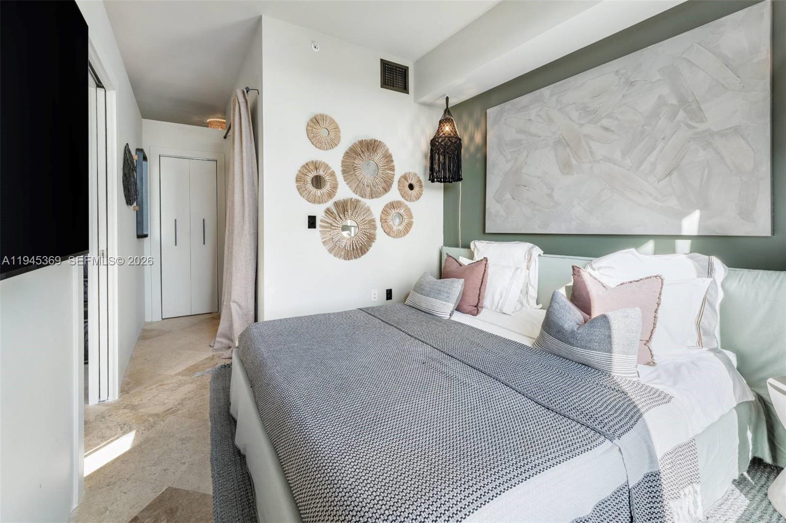 3250 Grand Ave #306 Miami, FL 33133