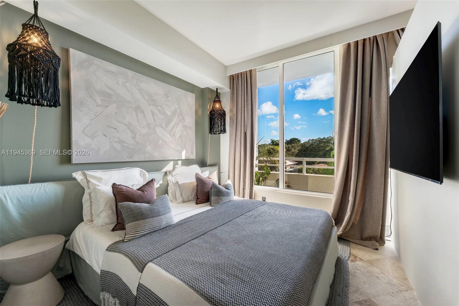 3250 Grand Ave #306 Miami, FL 33133