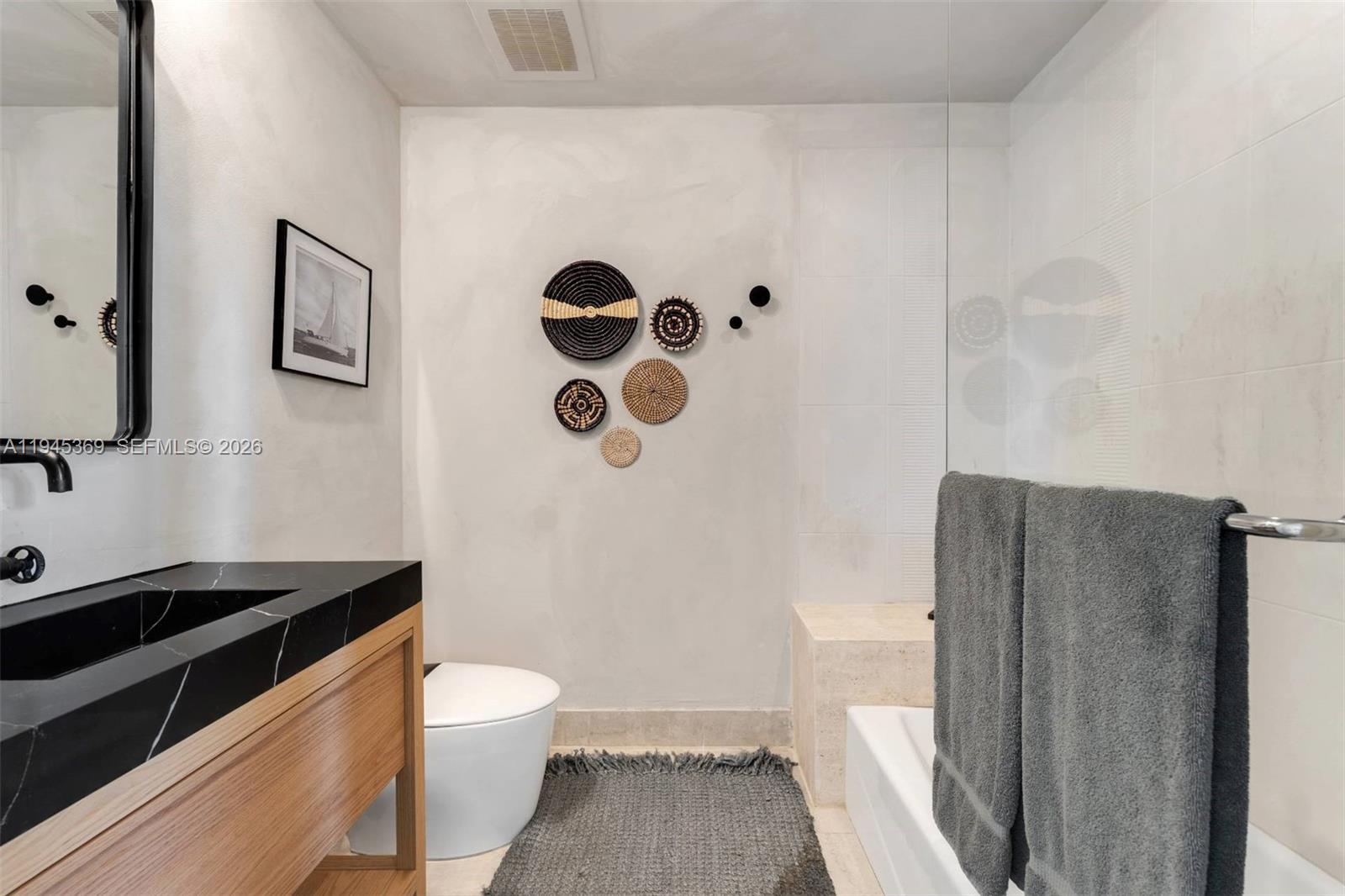 3250 Grand Ave #306 Miami, FL 33133