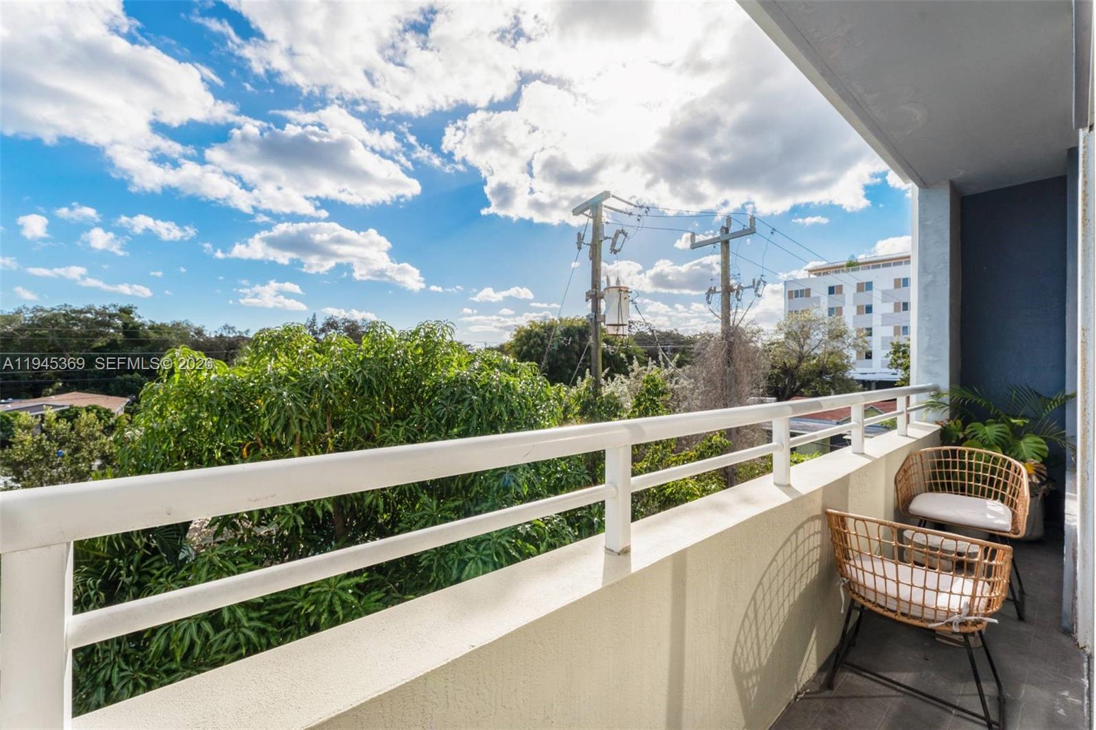 3250 Grand Ave #306 Miami, FL 33133