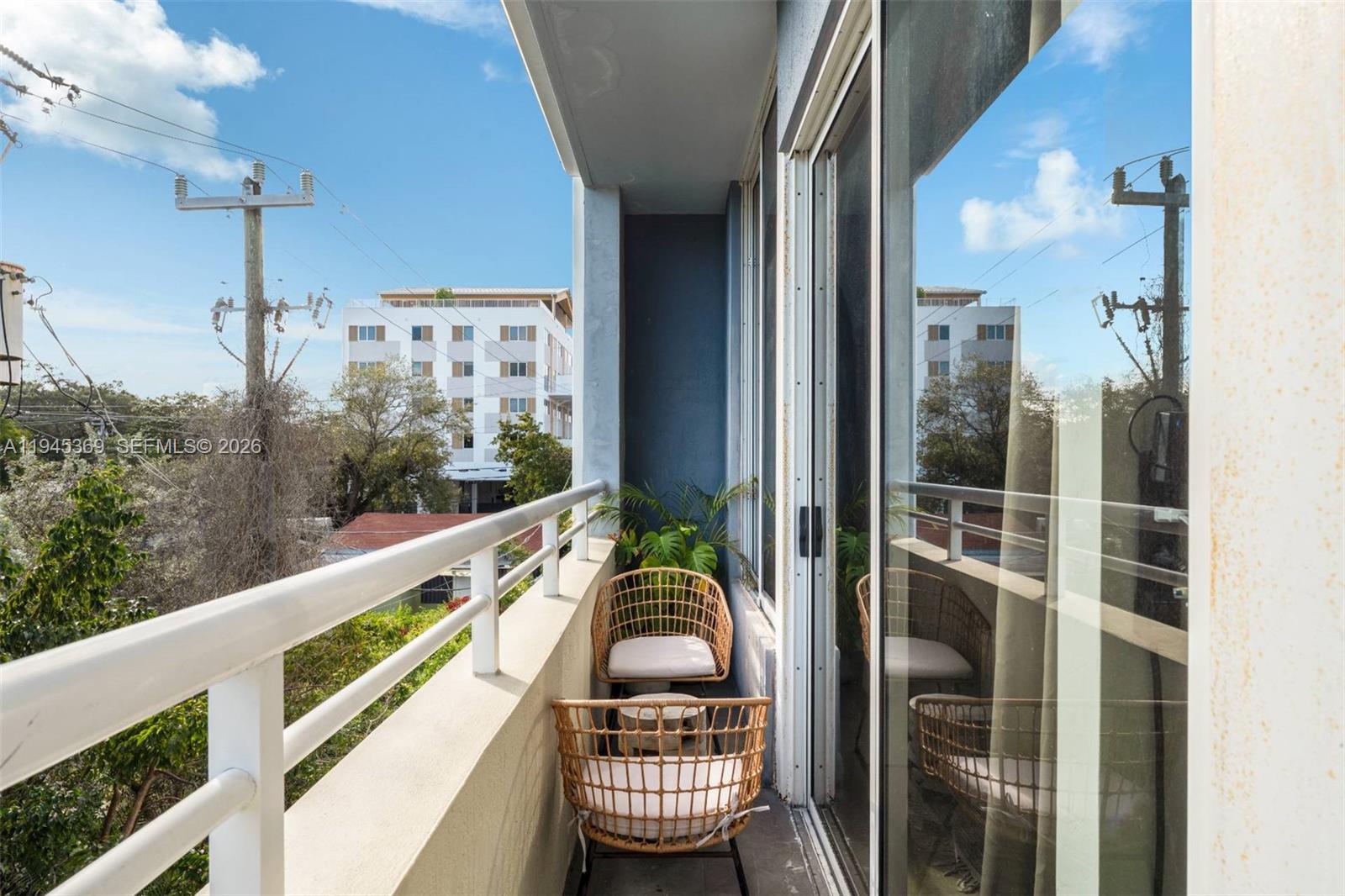 3250 Grand Ave #306 Miami, FL 33133