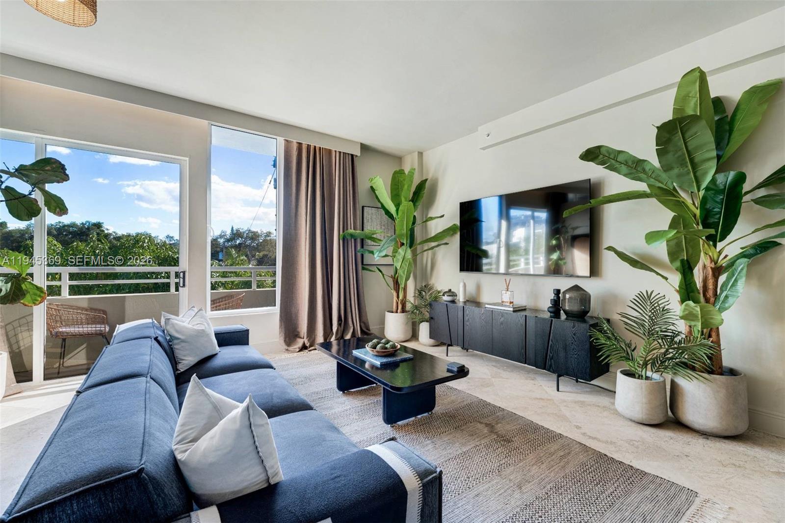 3250 Grand Ave #306 Miami, FL 33133