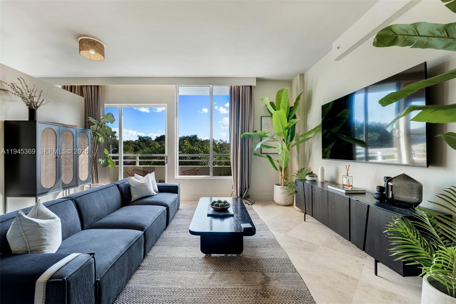 3250 Grand Ave #306 Miami, FL 33133