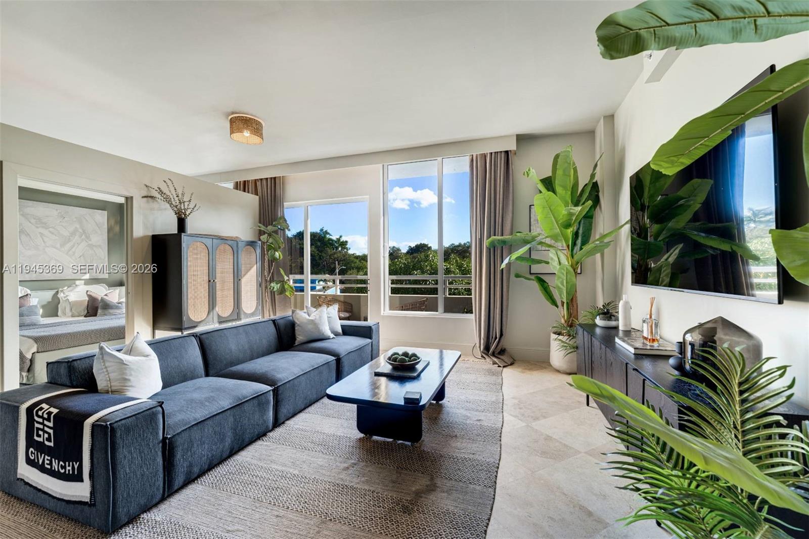 3250 Grand Ave #306 Miami, FL 33133