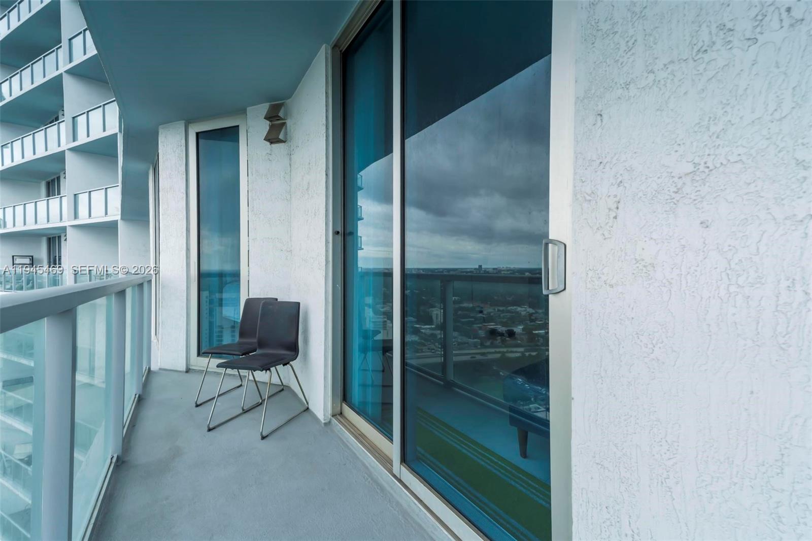 image Latitude On The River44