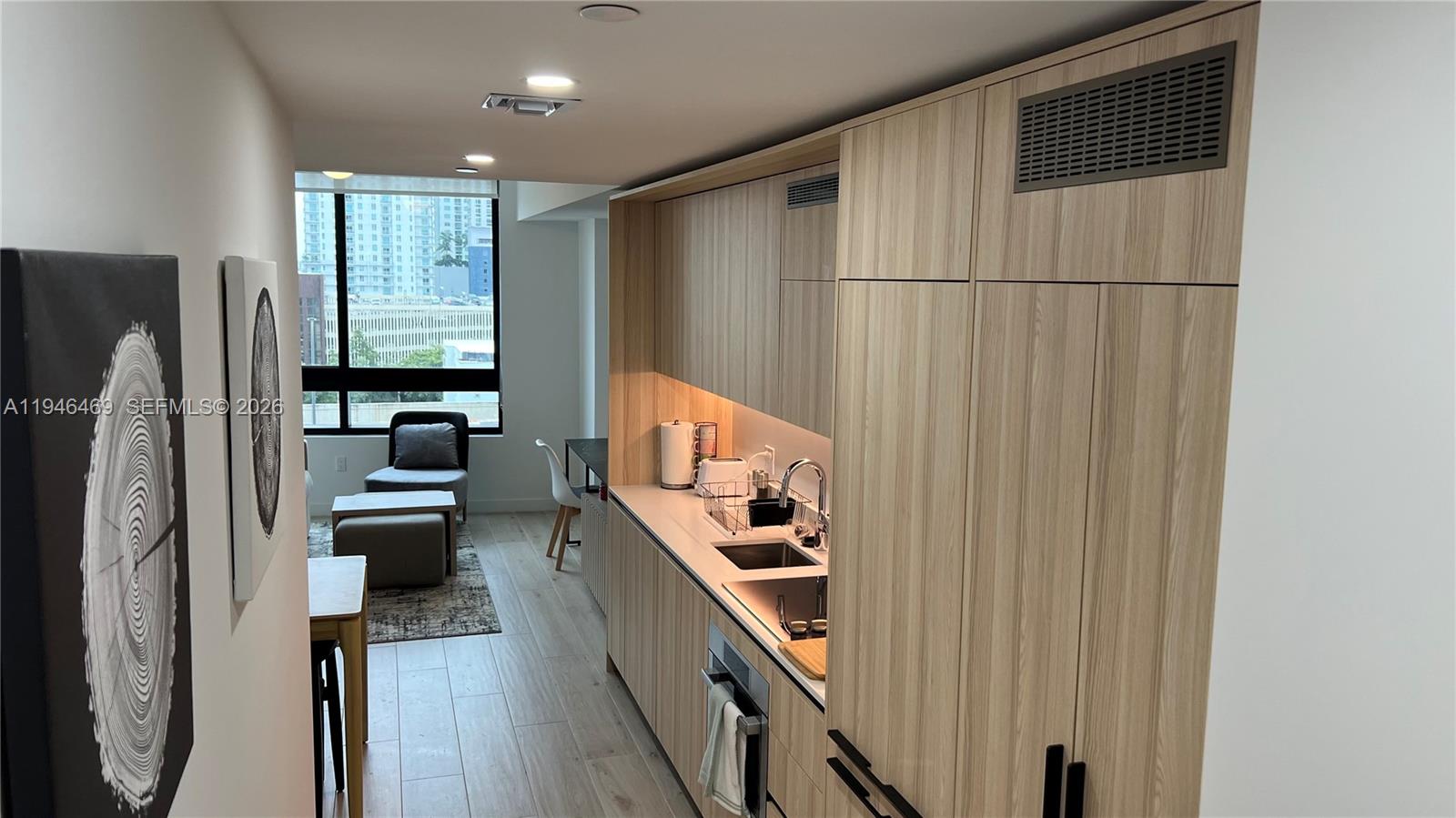 225 N Miami Ave #905 Miami, FL 33128