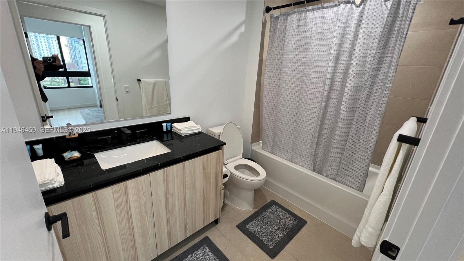 225 N Miami Ave #905 Miami, FL 33128