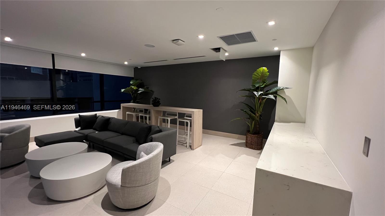 225 N Miami Ave #905 Miami, FL 33128