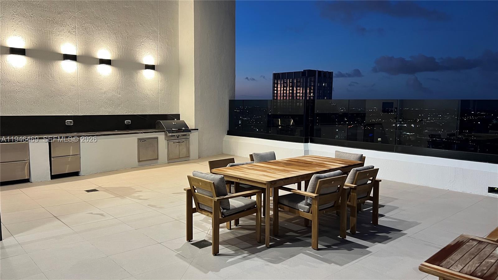 225 N Miami Ave #905 Miami, FL 33128