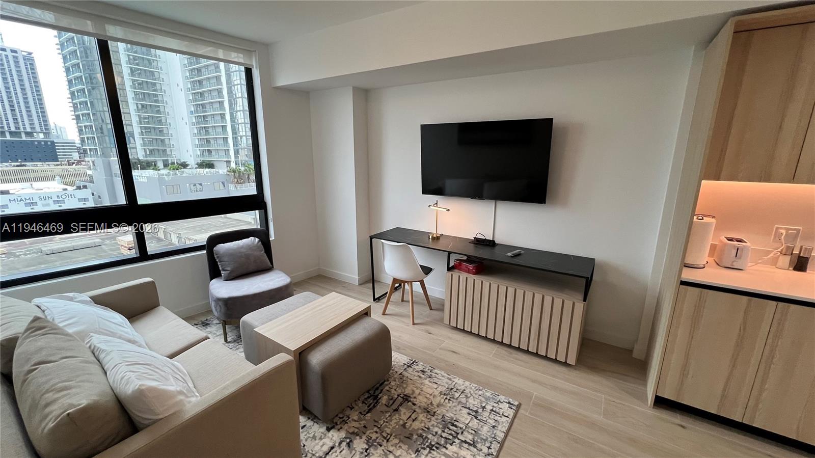 225 N Miami Ave #905 Miami, FL 33128