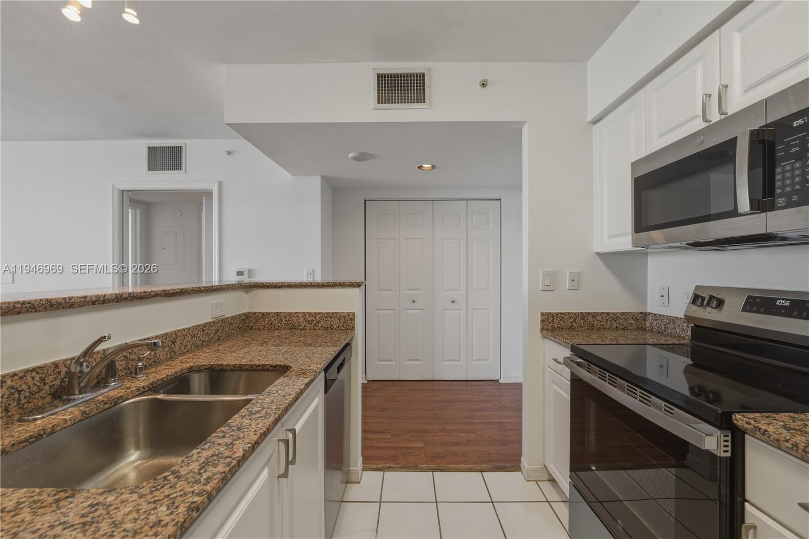 image The Mark on Brickell23