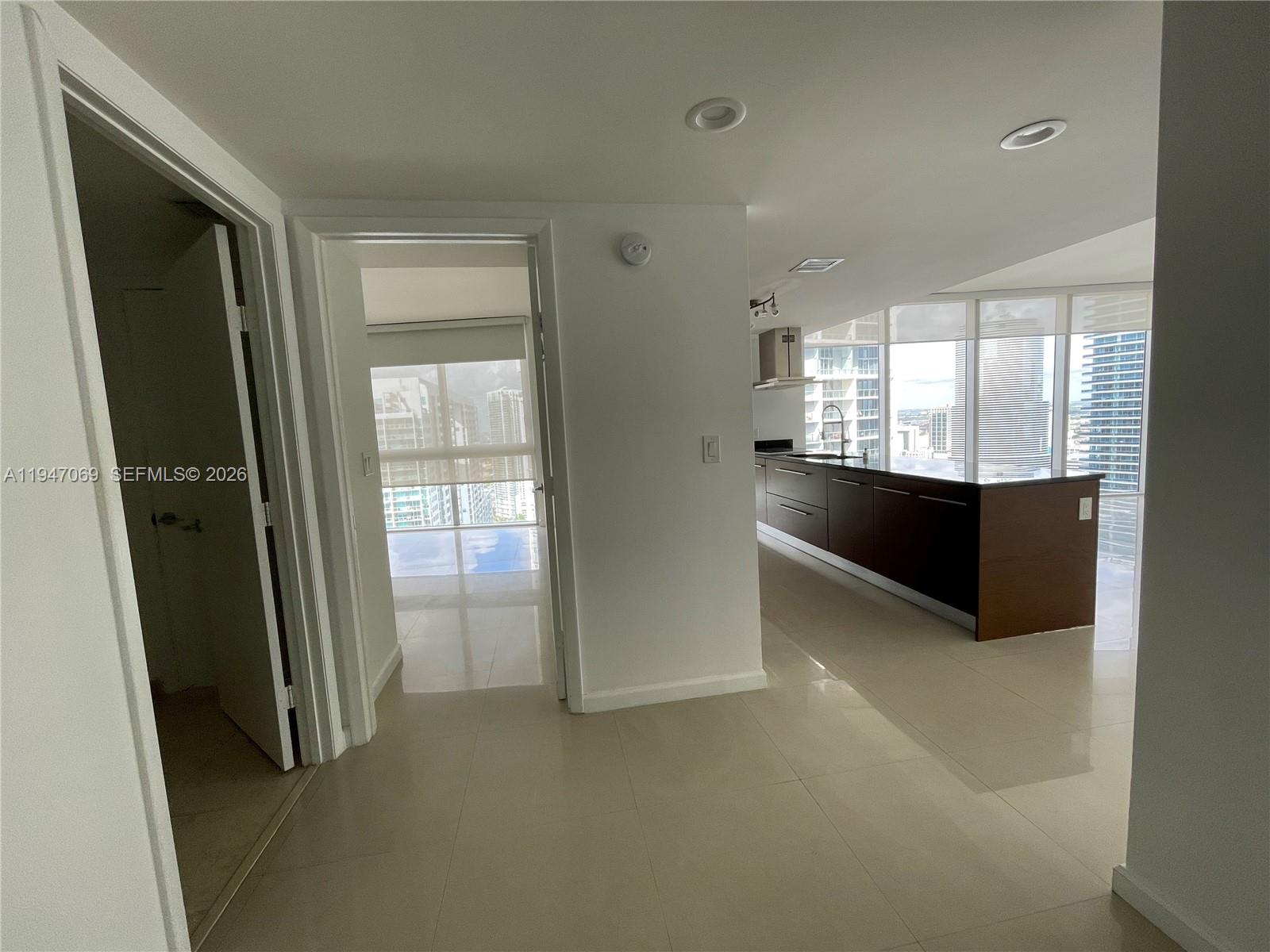 495 Brickell Ave #3810