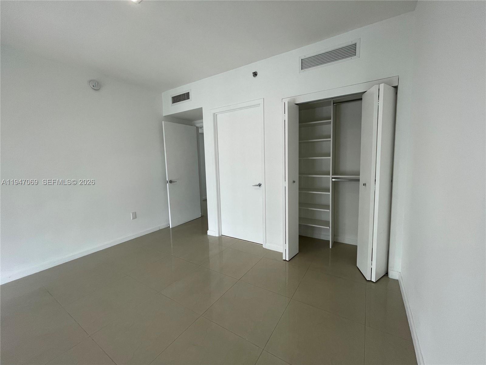 image Icon Brickell II12